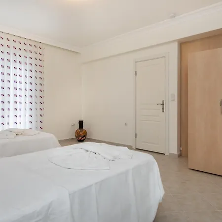 Villa Rent Your Own Luxury With 4 Bedrooms Mugla 1005