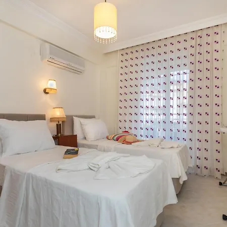 Rent Your Own Luxury With 4 Bedrooms Mugla 1005 فيلة أولدينيس